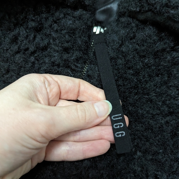 UGG Maeve Sherpa Jacket - Picture 4 of 11